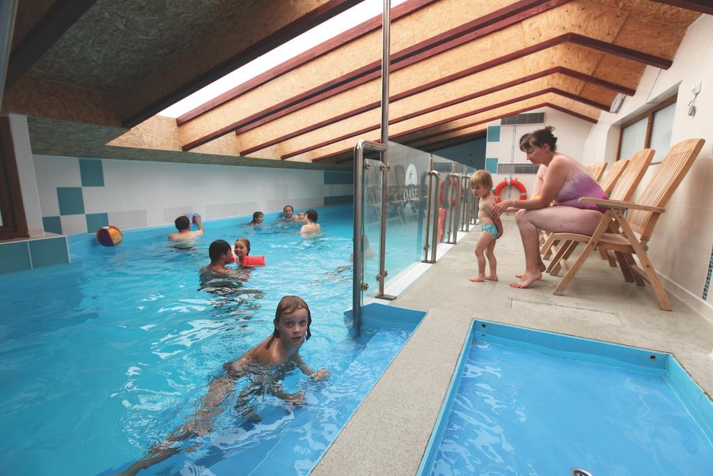 Hôtel Camping Oase Praha à Zlatníky Extérieur photo