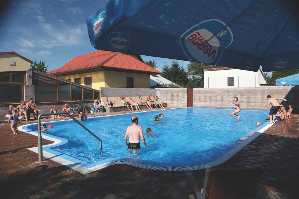 Hôtel Camping Oase Praha à Zlatníky Extérieur photo